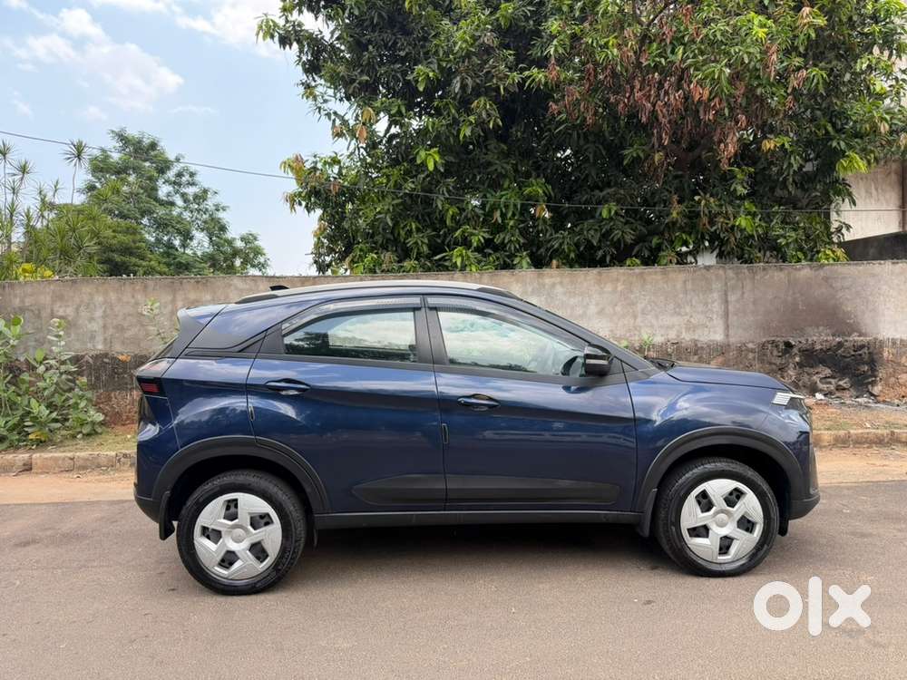 Tata Nexon 2025 Petrol Manual