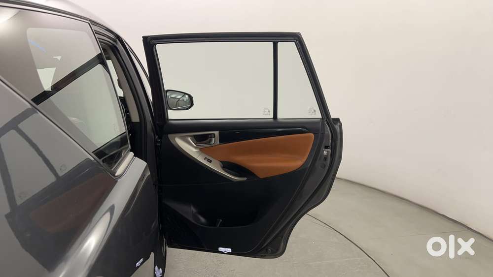 Toyota Innova Crysta 2.4 V 8 Str, 2018, Diesel