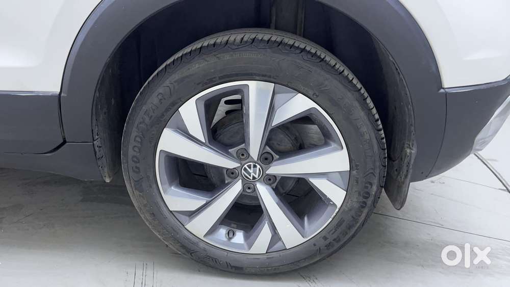 Volkswagen Taigun Topline 1.0 Tsi Mt (electric Seats), 2022, Petrol