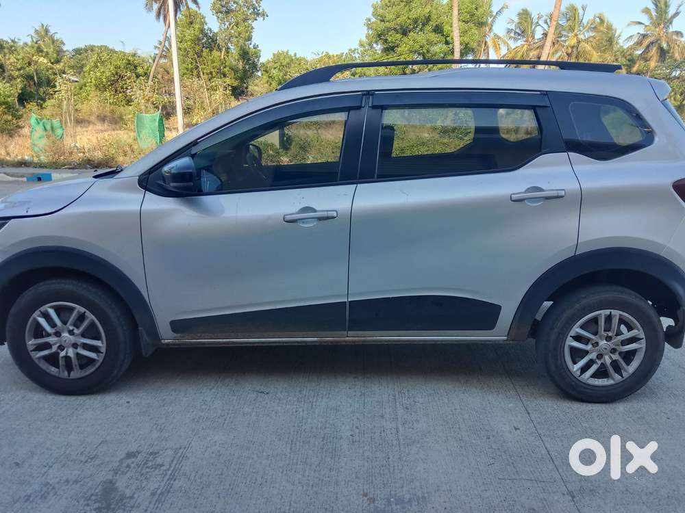 Renault Triber Rxt, 2023, Petrol