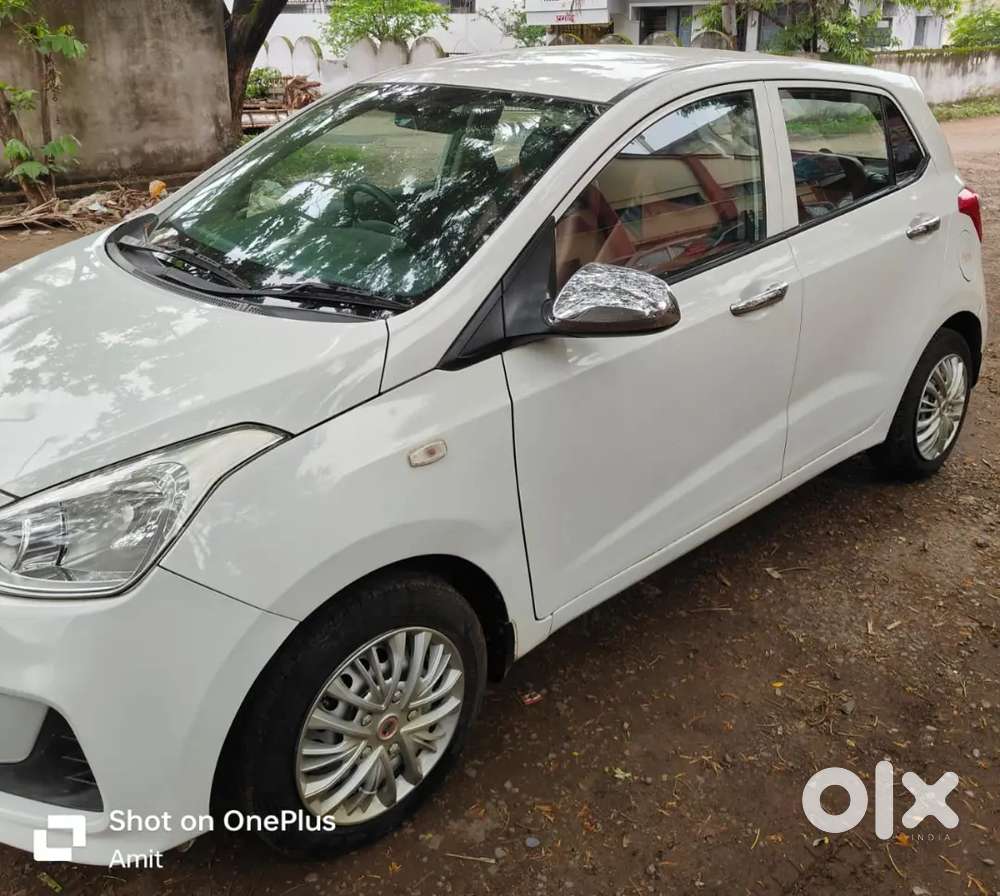 Hyundai Grand I10 2017 Car