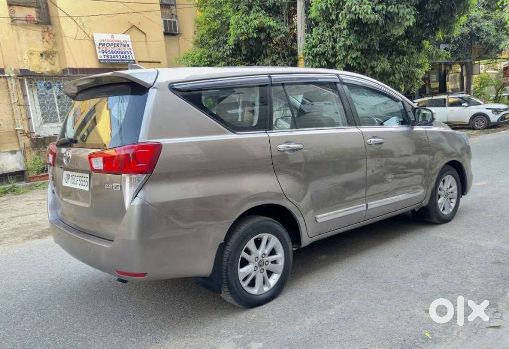 Toyota Innova Crysta 2.8 Zx At 7 Seater, 2017, Diesel