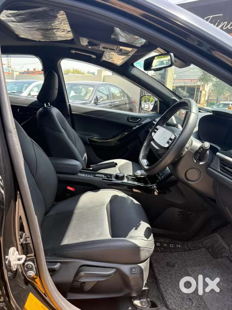 Tata Nexon, 2024, Petrol