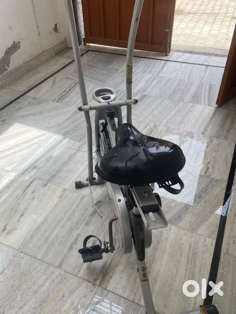Gym cycling Machine