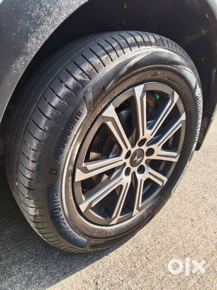 Mahindra Xuv700 Ax7l 6 Str At, 2023, Diesel