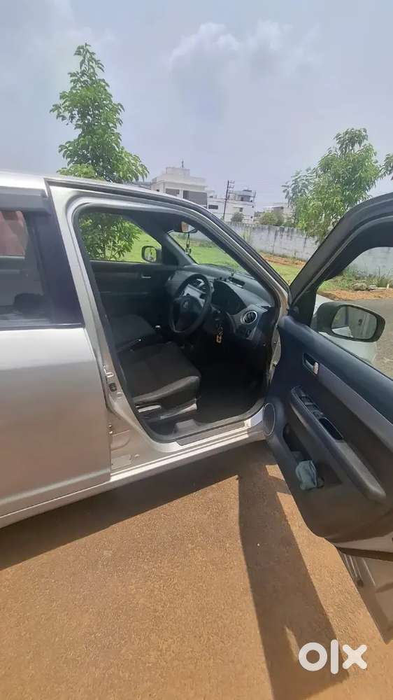 Maruthi Suzuki Swift Vxi