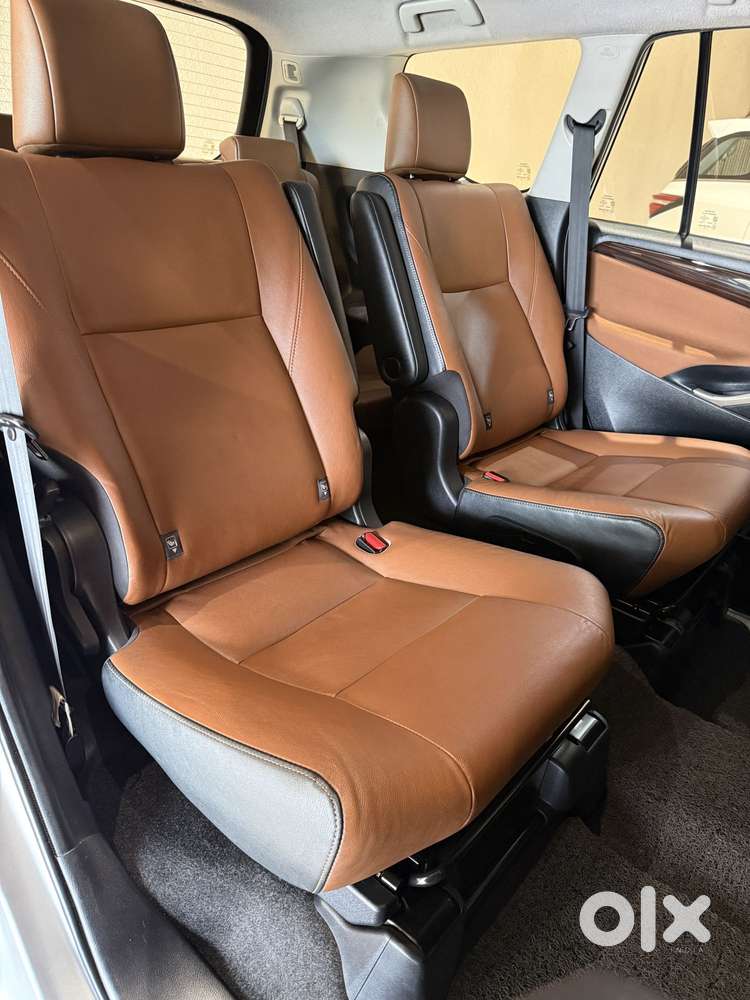 Toyota Innova Crysta 2.8 Zx At 7 Seater, 2018, Diesel