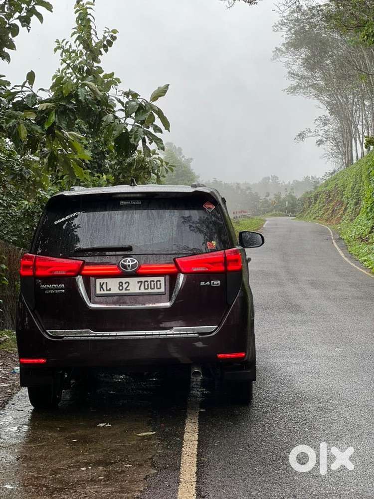 Toyota Innova Crysta 2022 Diesel 50000 Km Driven