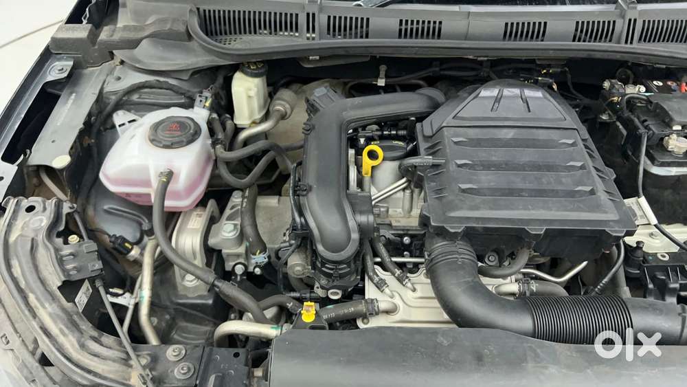 Skoda Slavia Style 1.0l Tsi Mt, 2023, Petrol