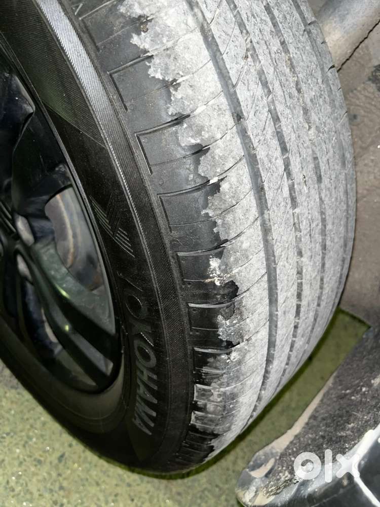 Brezza Zdi Amt, New Tyre (225 * 4) 95 Percent 2018