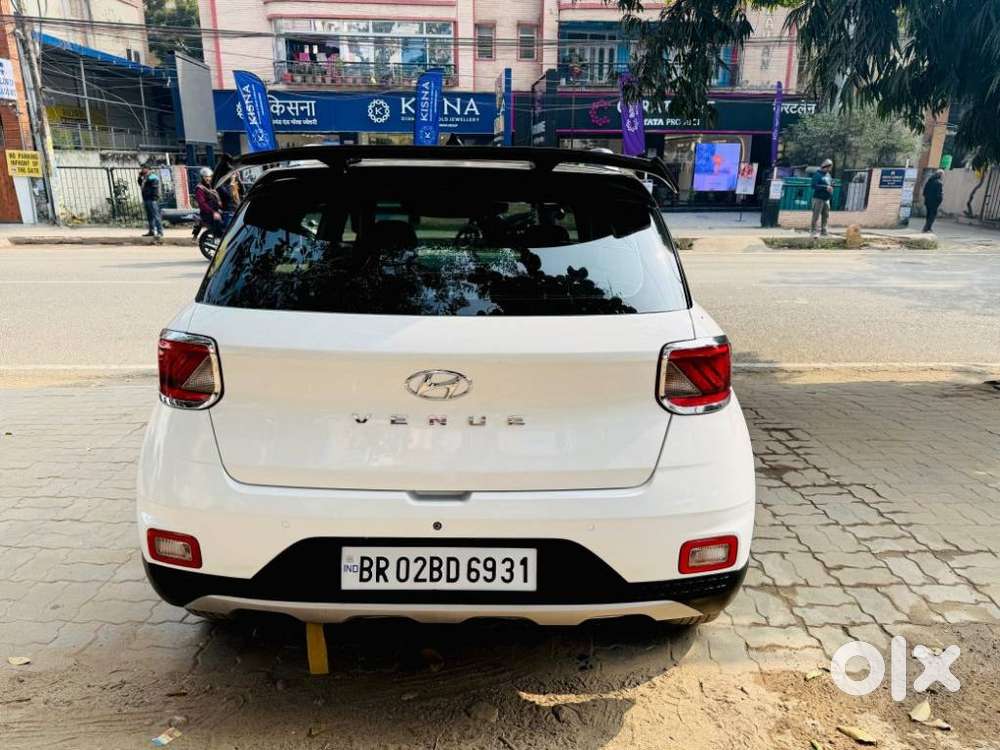 Hyundai Venue 1.2 S (o), 2022, Cng & Hybrids