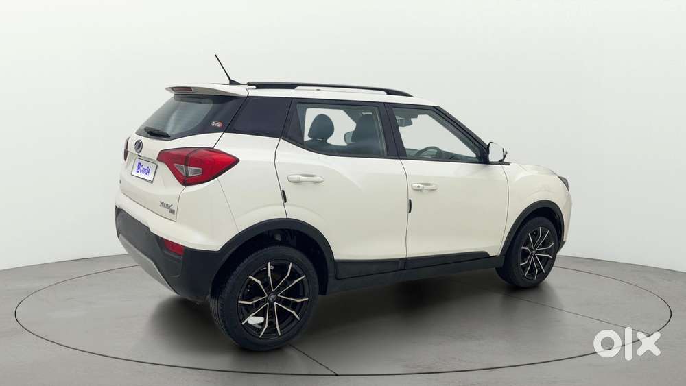 Mahindra XUV300 W8 Diesel, 2019, Diesel
