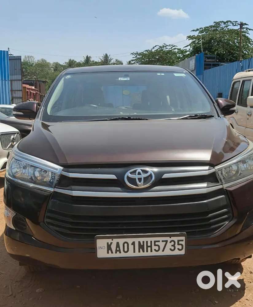 Toyota Innova Crysta G