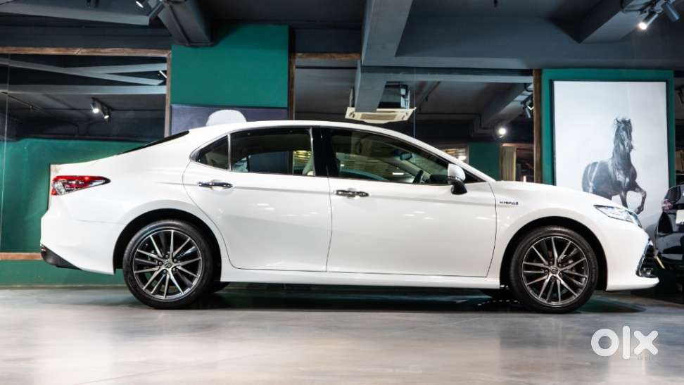 Toyota Camry [2019-ongoing] 2.5 Hybrid, 2024, Petrol