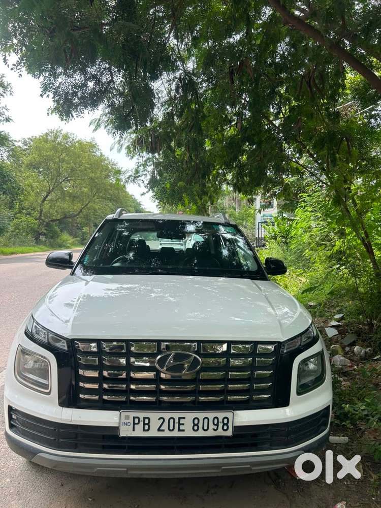 Hyundai Venue 2023 Petrol
