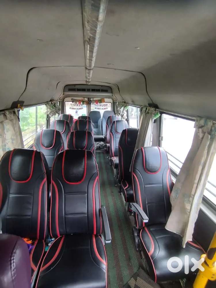 Force Tempo Traveller 17 Seater Ac