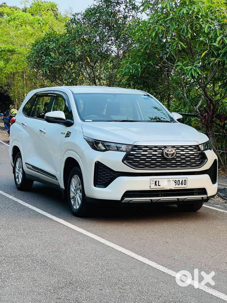 Toyota Innova Hycross 2.0 Gx 8 Str, 2023, Petrol