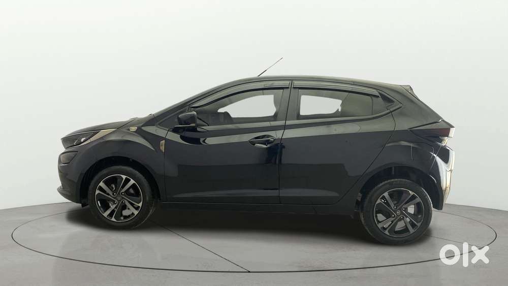 Tata Altroz 1.2 Xza Plus Dark Edition Dct, 2023, Petrol
