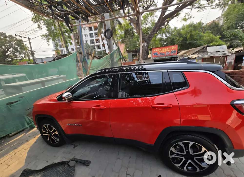 Jeep Compass  2.0 Diesel Well Maintained With Penoromic Sunroof  .