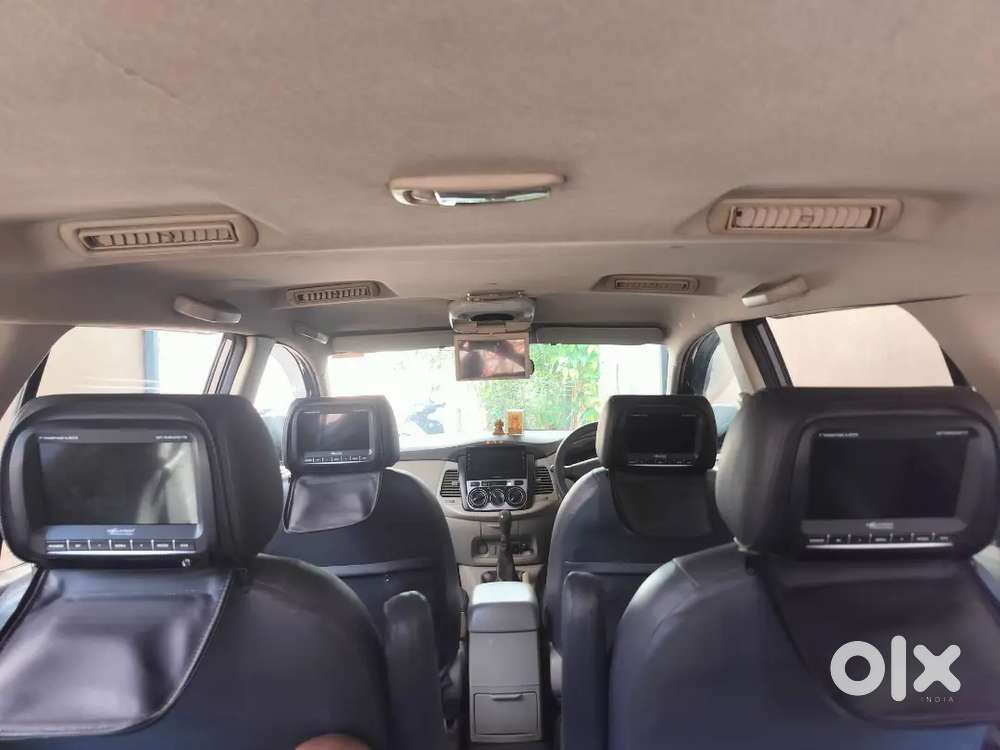 Toyota Innova 2010 Diesel 182000 Km Driven