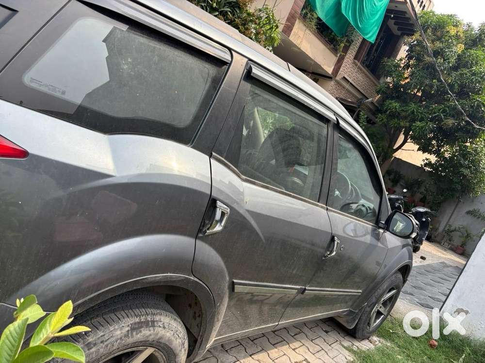 Mahindra Xuv500 2015
