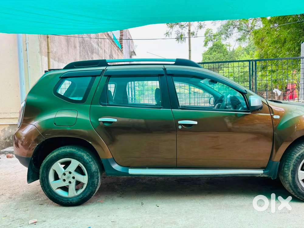 New Condition Renault Duster Diesel 2016 @6lac 30 Thousand