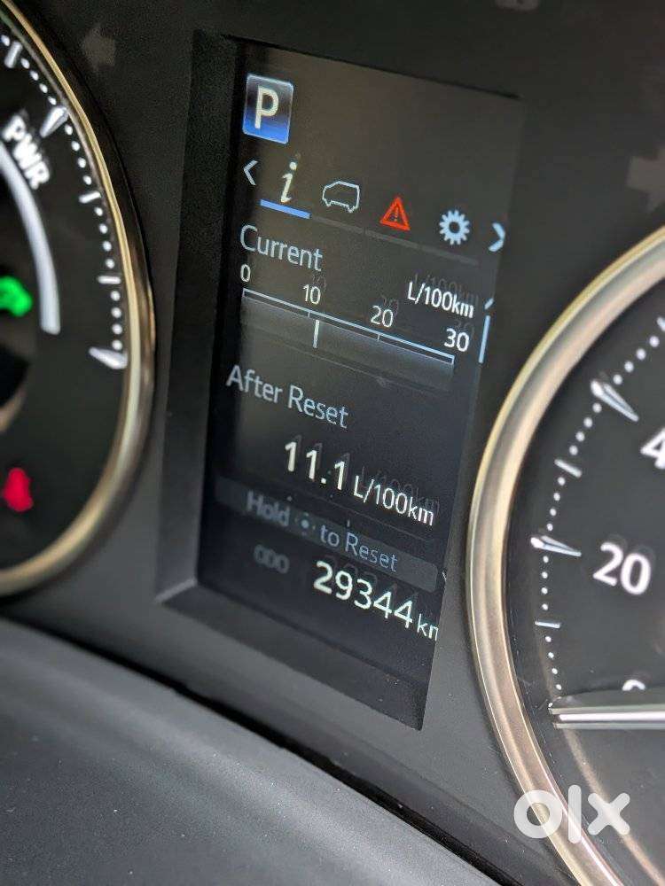 Toyota Vellfire 2.5 Executive Lounge, 2023, Petrol