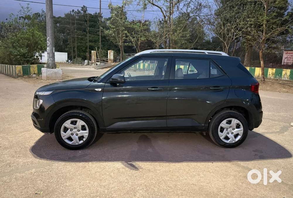 Hyundai Venue S 1.2 Petrol, 2021, Petrol