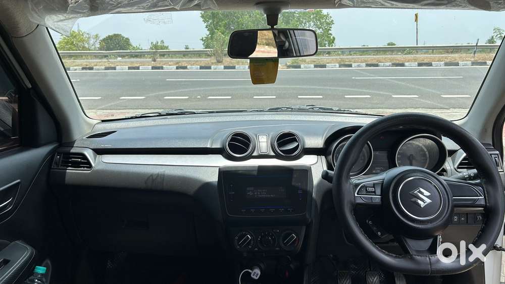 Maruti Suzuki Swift Vxi Optional, 2022, Petrol