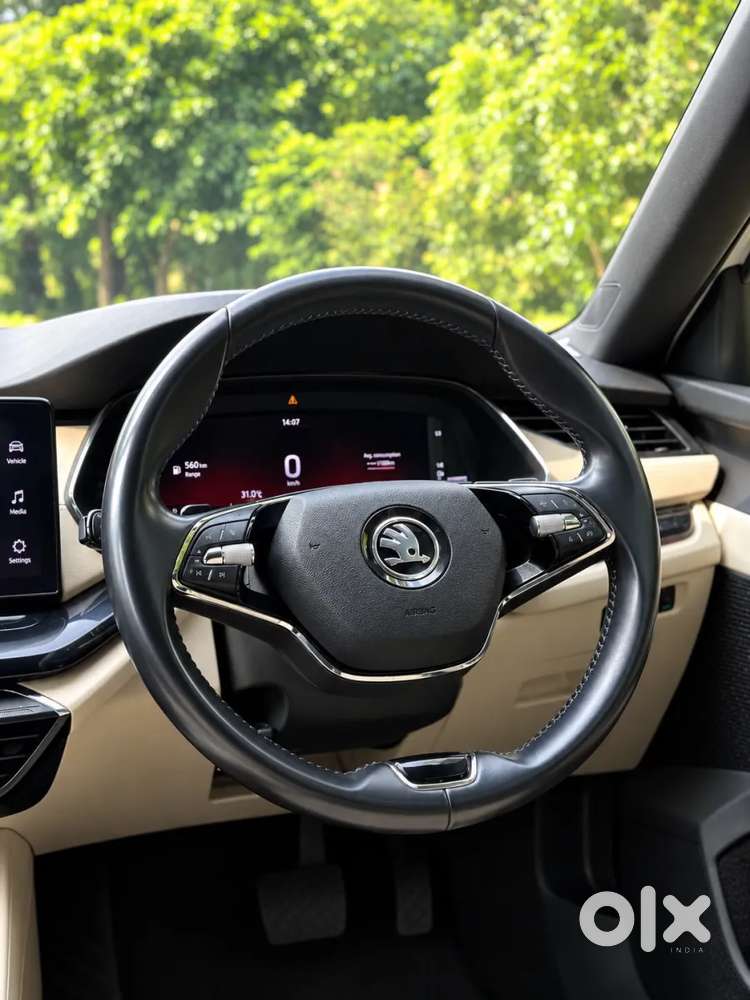 Skoda Octavia 2.0 Style Tsi At, 2022, Petrol