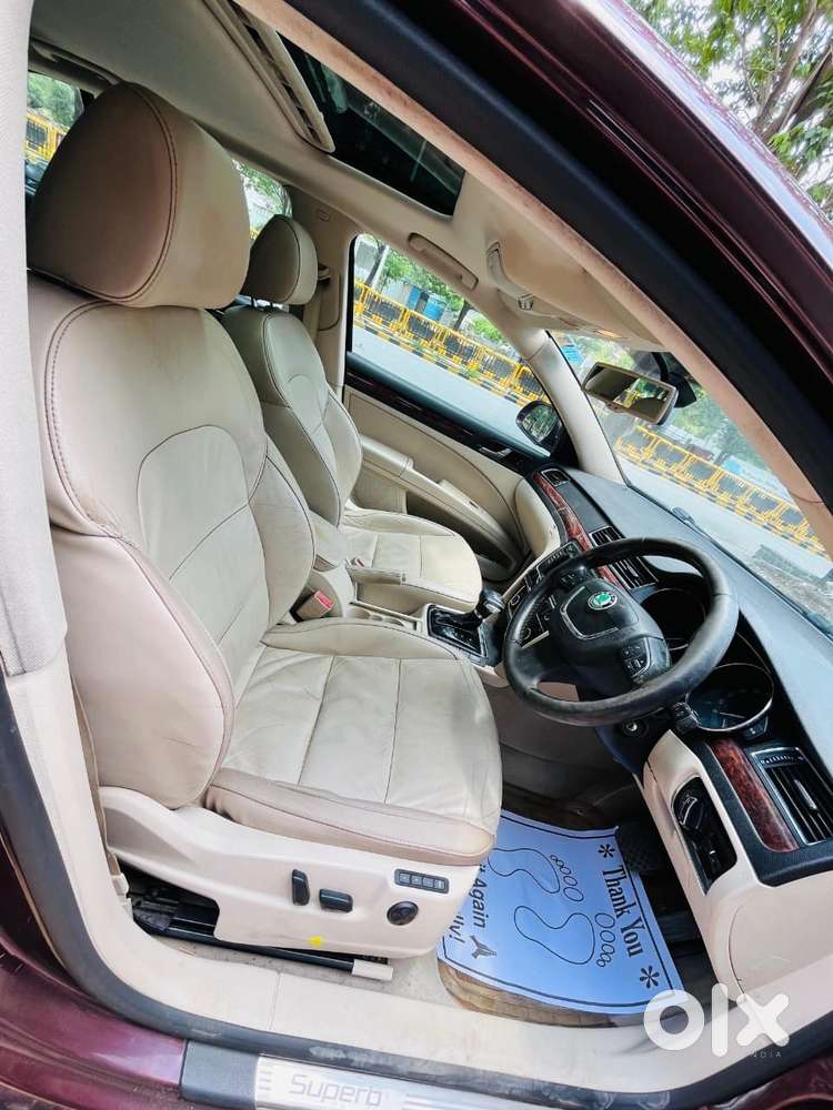 Škoda Superb Petrol Auto