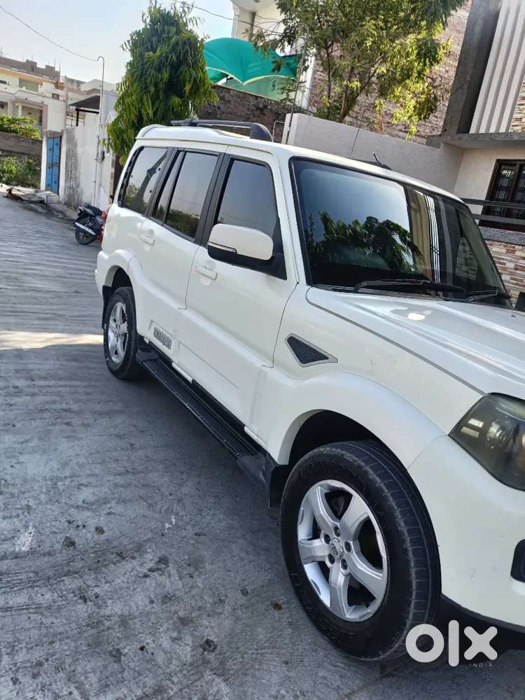 Mahindra Scorpio Diesel Manual 7s 2018