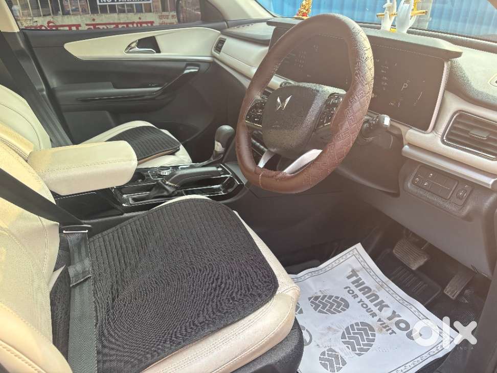 Mahindra Xuv700, 2025, Petrol