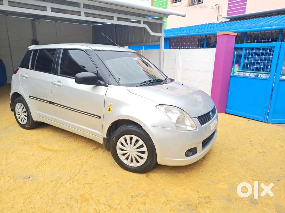 Maruti Suzuki Swift Vxi + Manual, 2006, Petrol