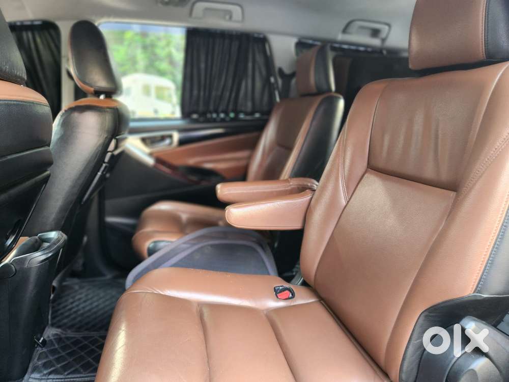 Toyota Innova Crysta 2.4 V, 2017, Diesel