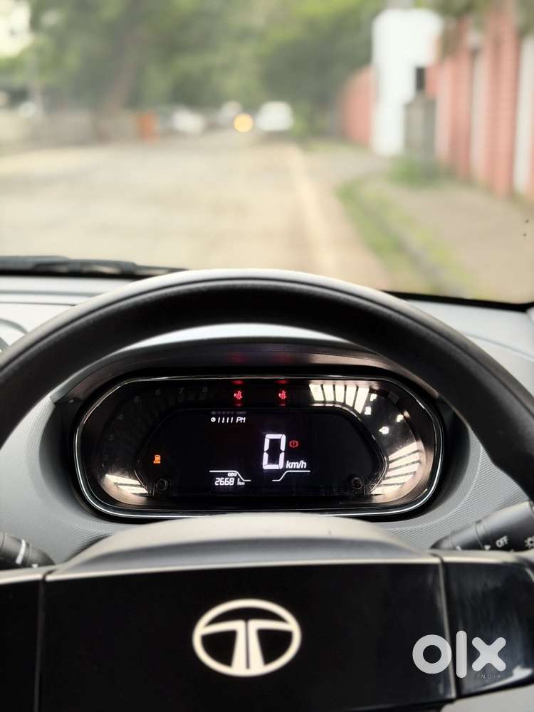 Tata Tiago 1.2 Revotron Xm Cng, 2025, Cng & Hybrids