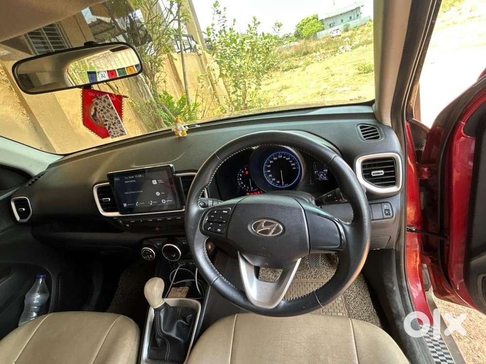 Hyundai Venue 2021 Petrol 41000 Km Driven
