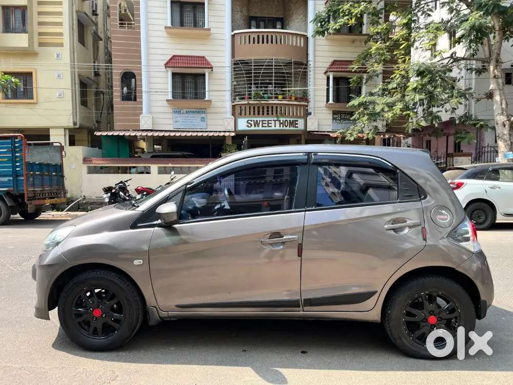 Honda Brio 2013 Petrol Well Maintained