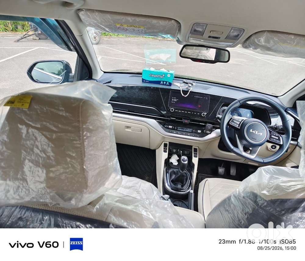 Kia Carens 2024 Diesel 10586 Km Driven