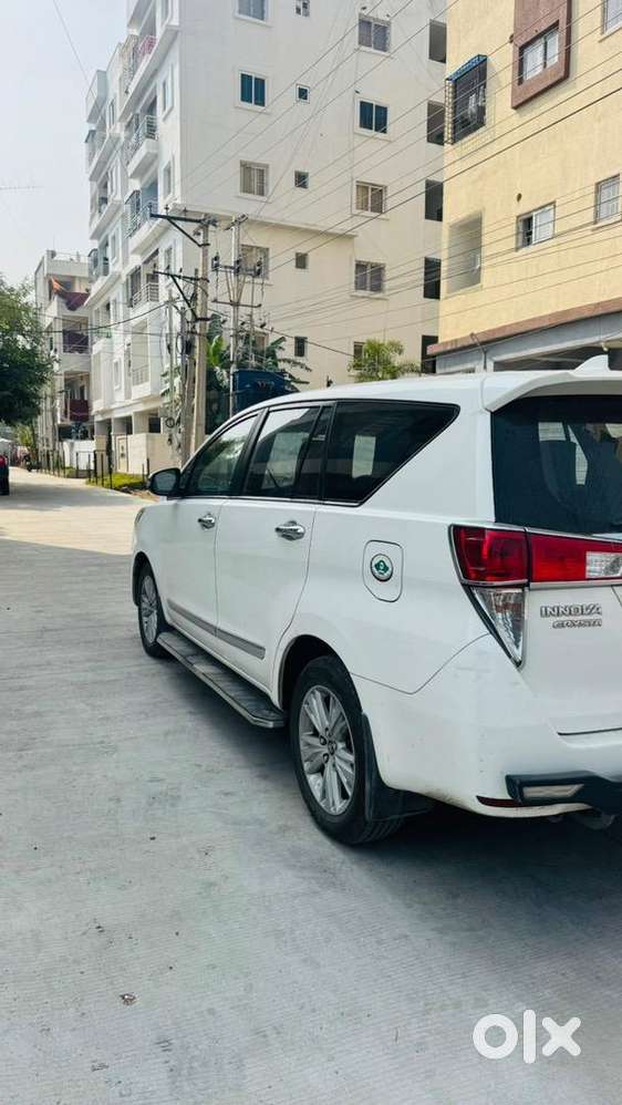 Toyota Innova Crysta 2017 Diesel Well Maintained