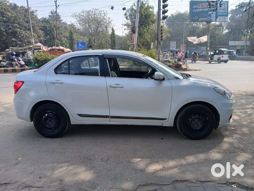 Maruti Suzuki Dzire 1.2 Vxi, 2022, Petrol