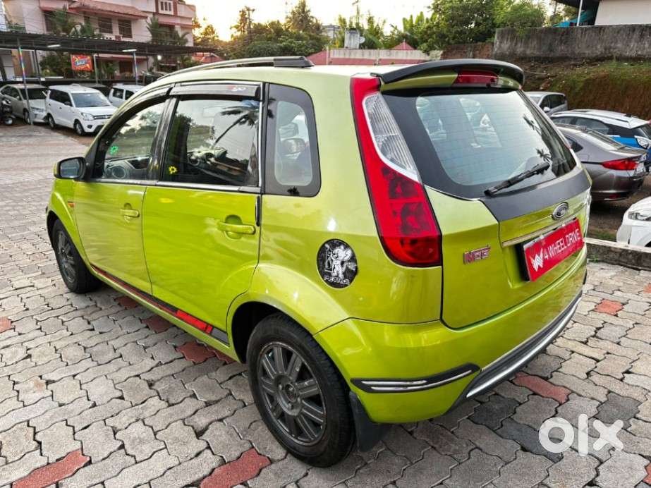 Ford Figo, 2010, Petrol