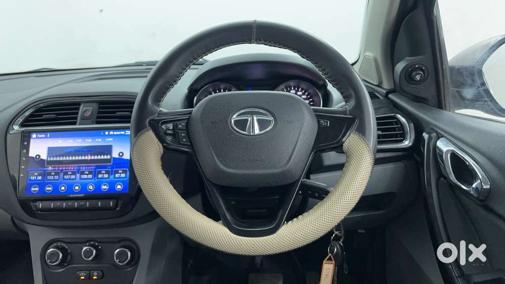 Tata Tigor Xza, 2018, Petrol