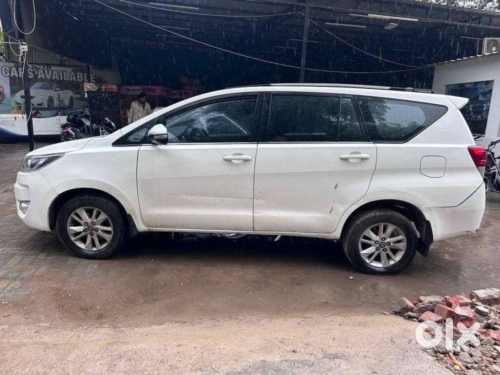 Toyota Innova Crysta 2.4 G Plus Mt 7 Str, 2023, Diesel
