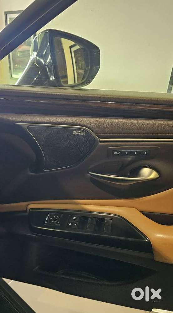 Lexus Es 300h Luxury, 2020