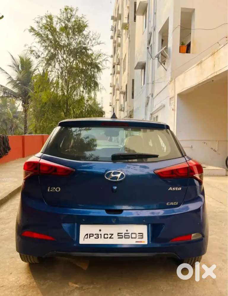 Hyundai New I20 2015 Diesel 90000 Km Driven
