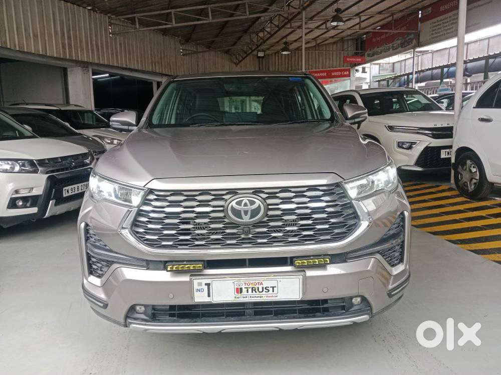 Toyota Innova Hycross, 2024, Petrol