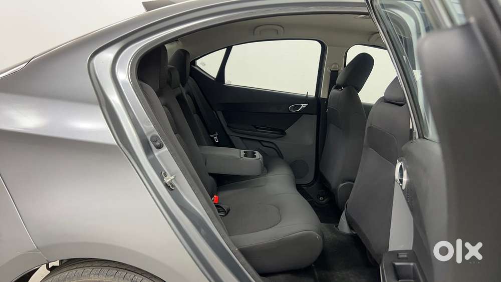 Tata Tigor Xza, 2018, Petrol