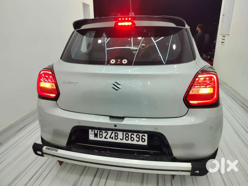 Maruti Suzuki Swift Vxi + Manual, 2023, Petrol