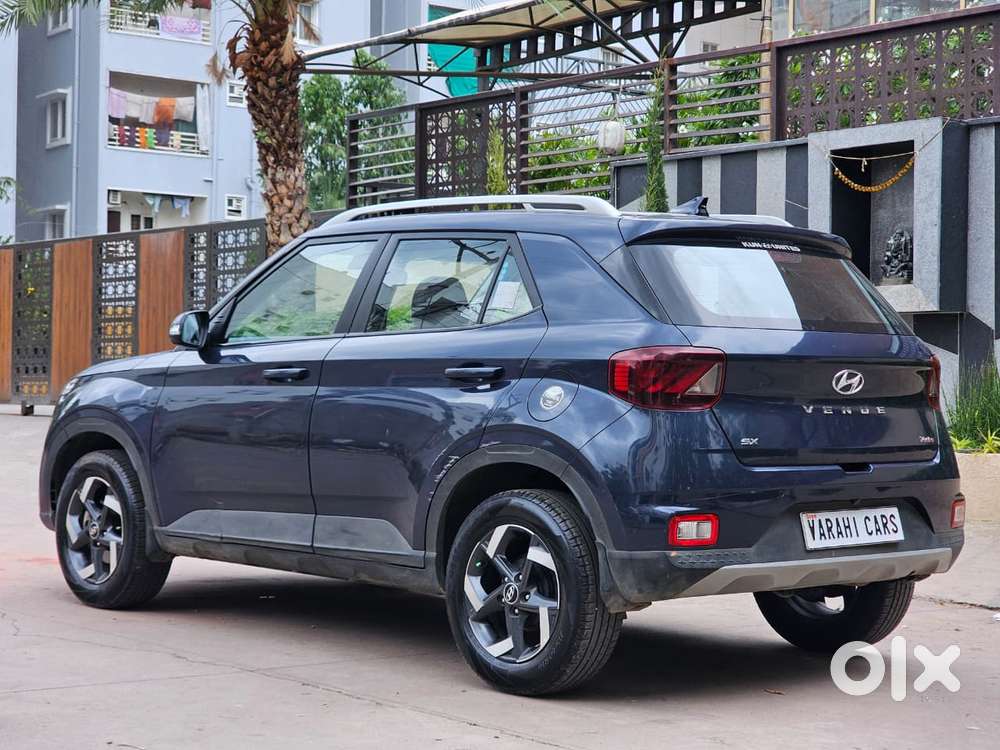 Hyundai Venue 1.0 Sx (o) Turbo Dual Tone, 2019, Petrol